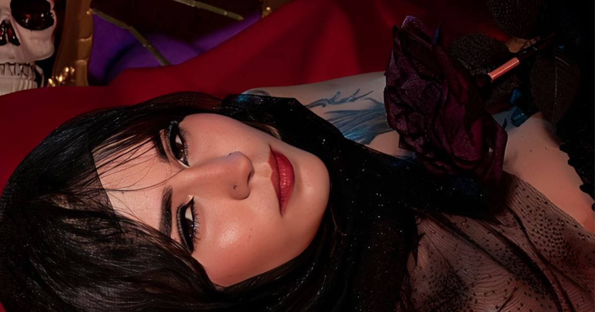 Producción fotográfica de una modelo de Rostro Oculto
